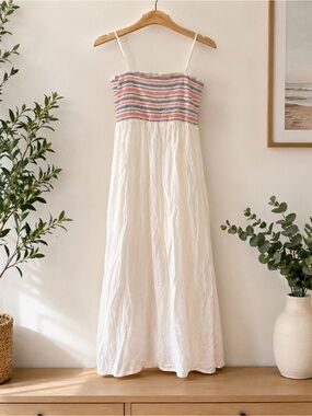 Forever 21 White Smocked Beach Maxi Dress Size Medium